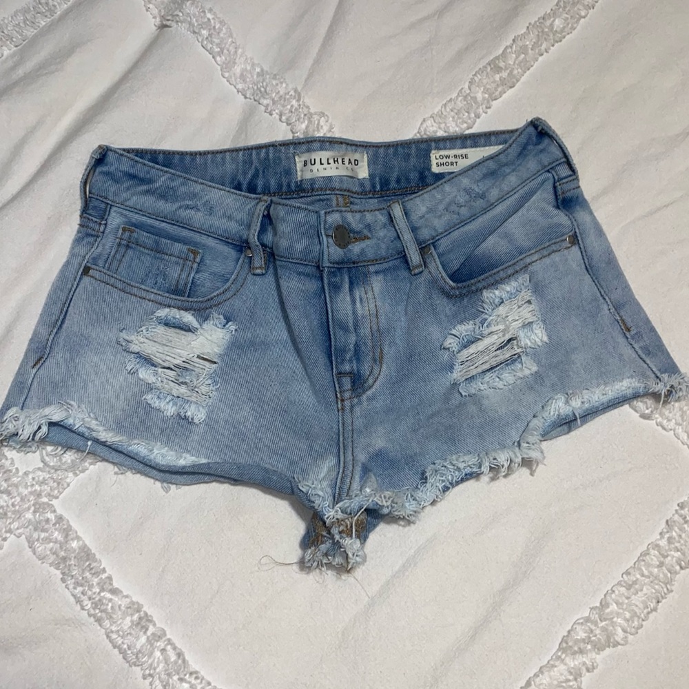 BULLHEAD • Low Rise Shorts • Size 26